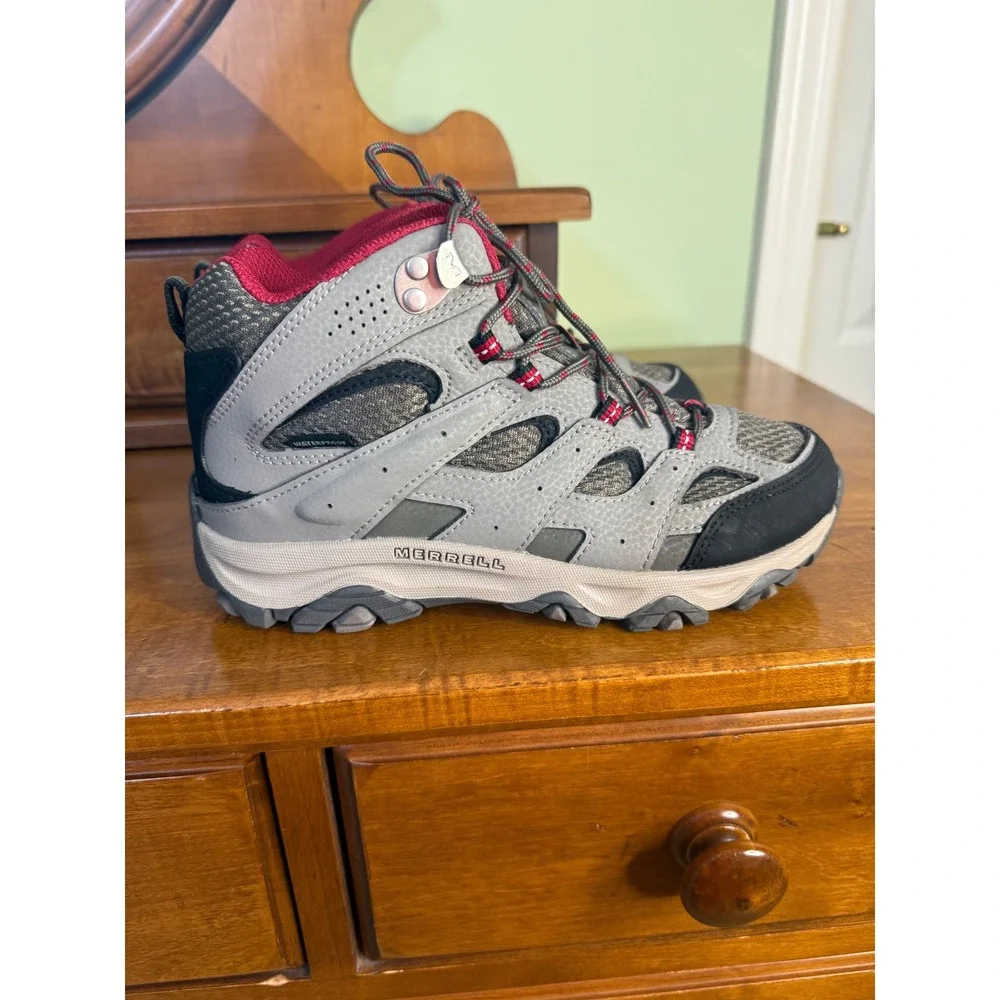 Merrell Kids Moab Waterproof Hiking Boots Grey Red boys 4M all terrain